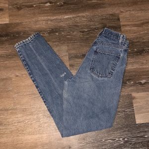 VINTAGE MOM JEANS